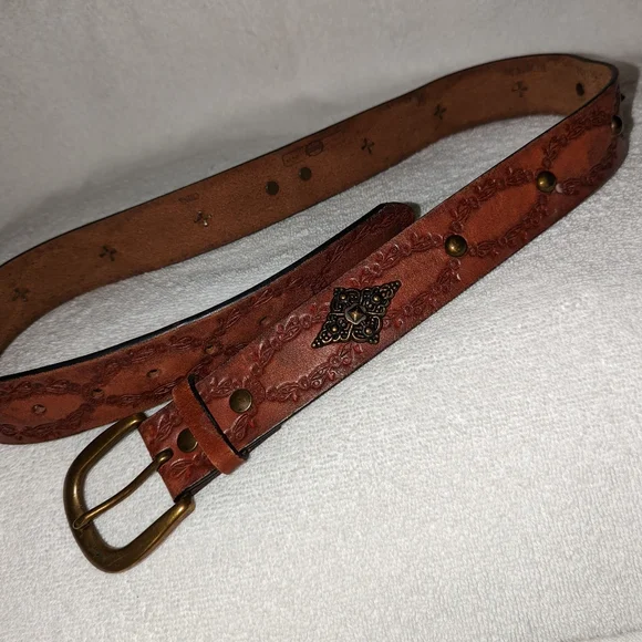 Fossil ?️ Studded Genuine Leather Belt Size M Fossil | Accessories | Size M Fossil Genuine Leather Studded  main image 3